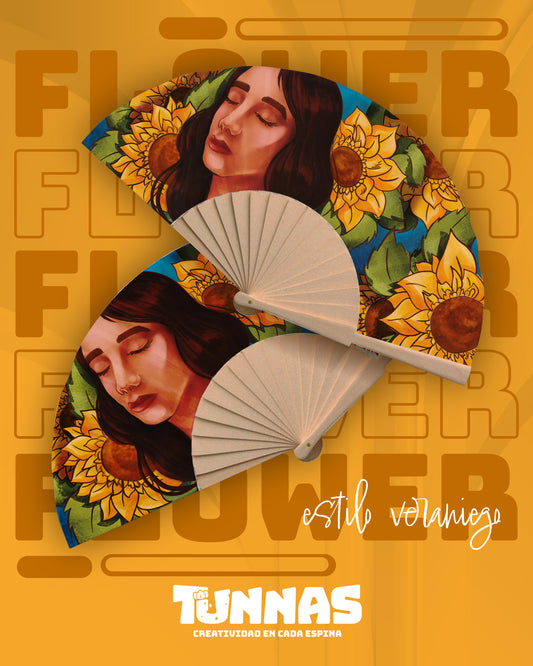 Abanico de Madera – Mujer entre Girasoles